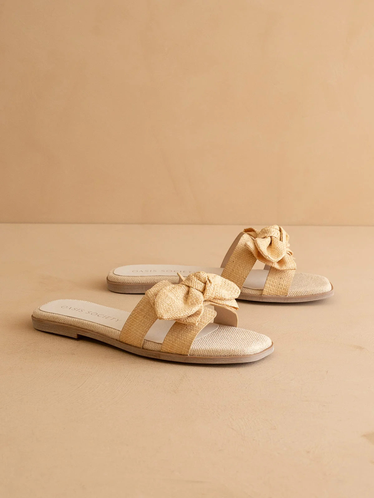 The Ginny | Natural Textured Bow Slide - Image 3