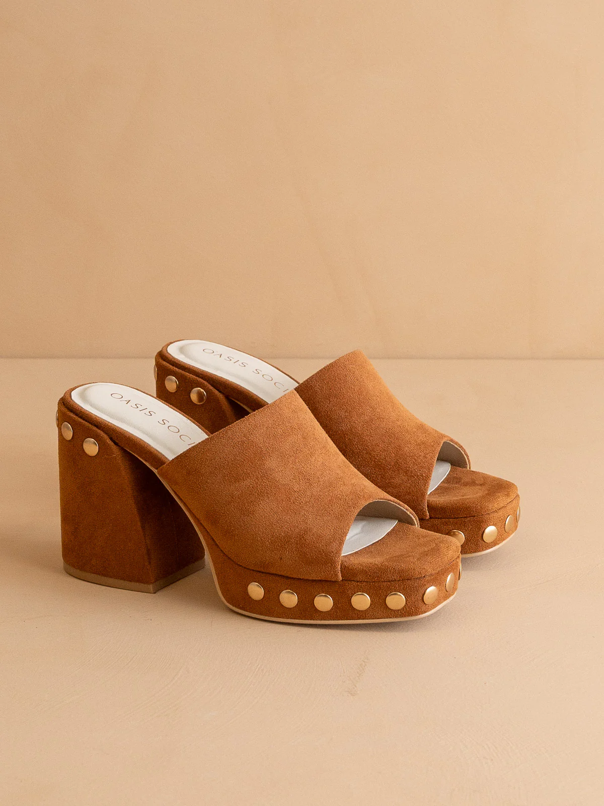 The Leona | Caramel Studded Platform Heel - Image 3